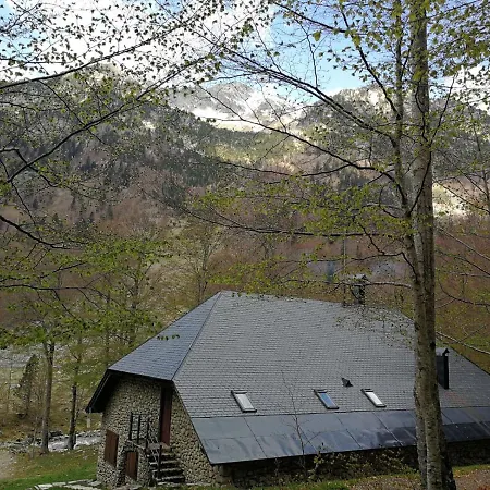 Refugio De Conangles 게스트하우스 *